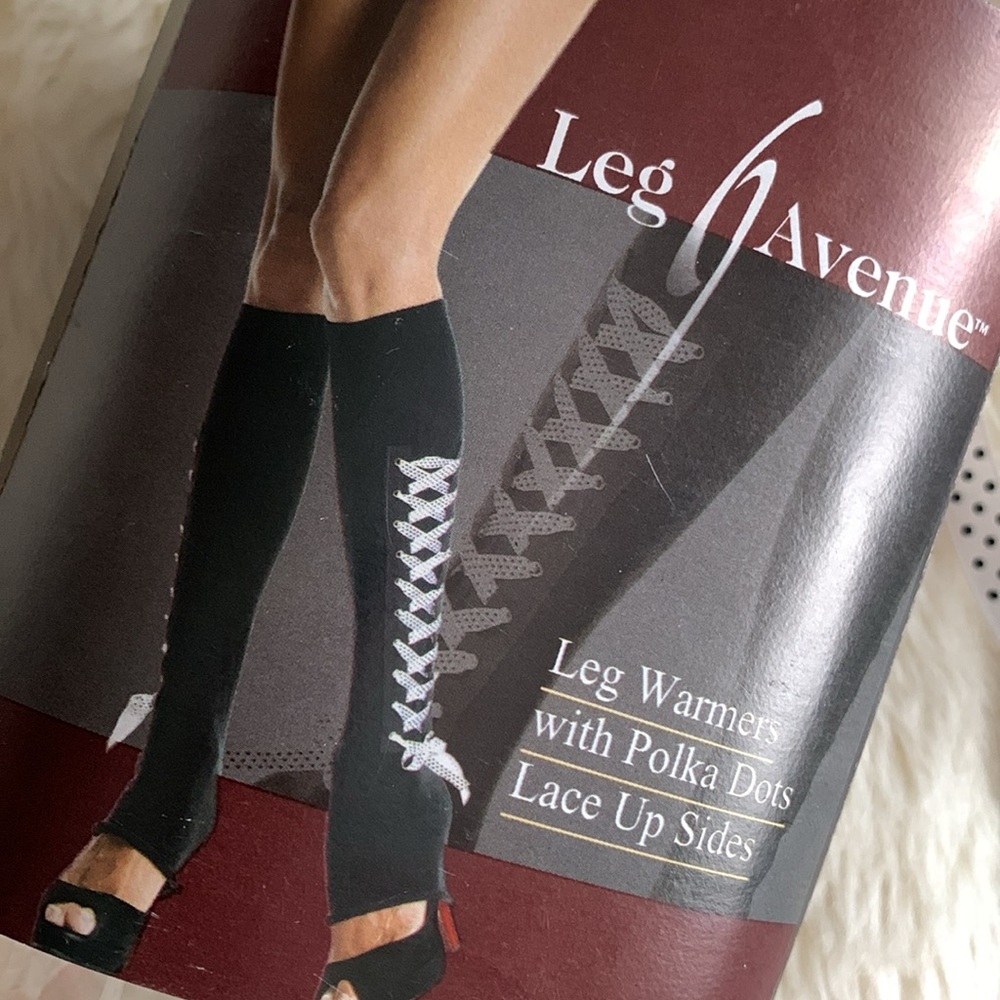 Leg Avenue vintage 90s lace up black white leg warmers
